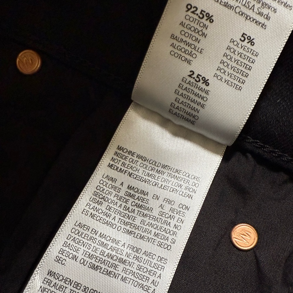 MOTHER The Dazzler Mid-Rise Ankle Fray Jeans
Black Not Guilty Wash Size 28 - Picture 7 of 10